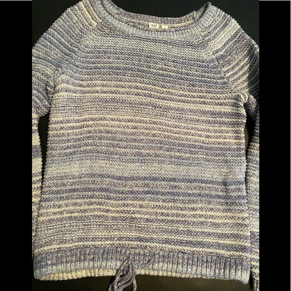 EUC Beautiful GAP sweater 😍